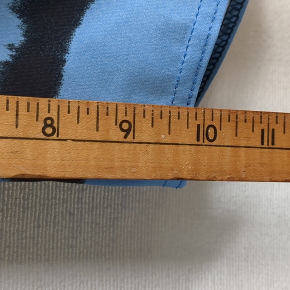 Volcom Men's Long 4 Way Stretch Board Shorts Size 36 Like New - Picture 8 of 8